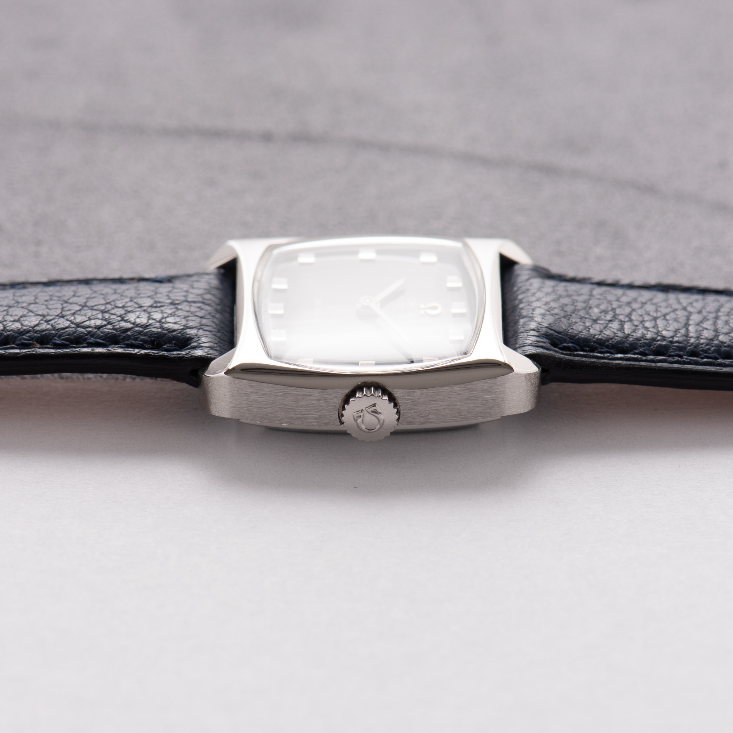 Vue de Omega De Ville Automatic — cadran spider — Réf. 551.045 — 1973